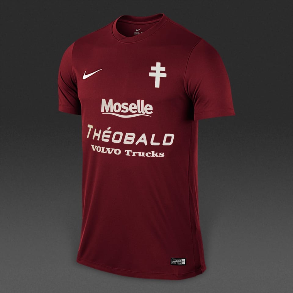 Maillot domicile 2016 - 2017 porté par le FC Metz