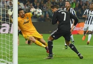 Ronado vs Buffon